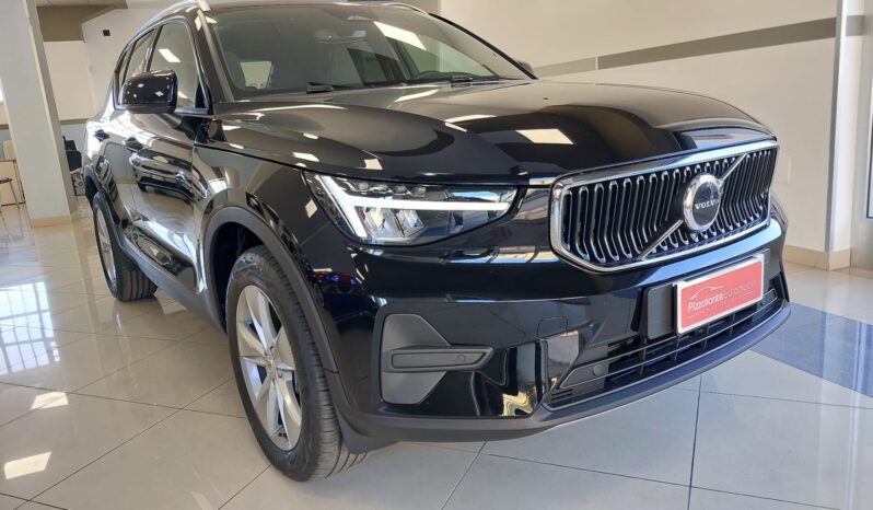 Nuova VOLVO XC40 Core, B3 Mild hybrid, Benzina completo